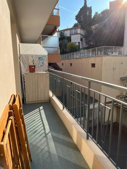 Апартаменты Beau 2 Pieces,Terrasse, Parking Menton Centre Экстерьер фото